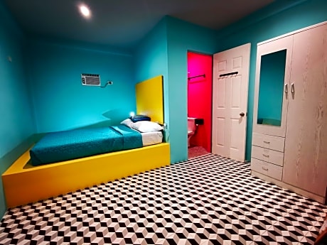 Way Shack Hostel