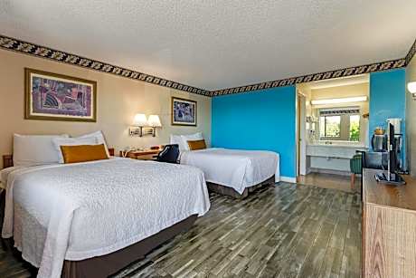 Double Room with Two Double Beds - Non-Smoking (4 Adults)