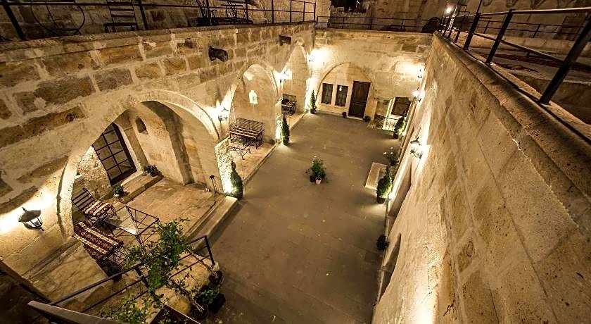 Harkasos Cave Hotel