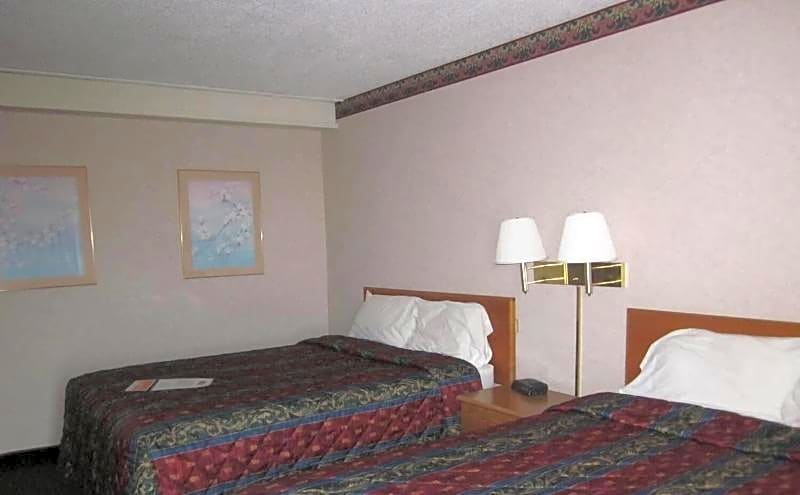 Howard Johnson by Wyndham Benton Harbor