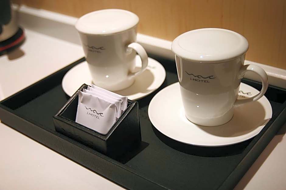 J Hotel