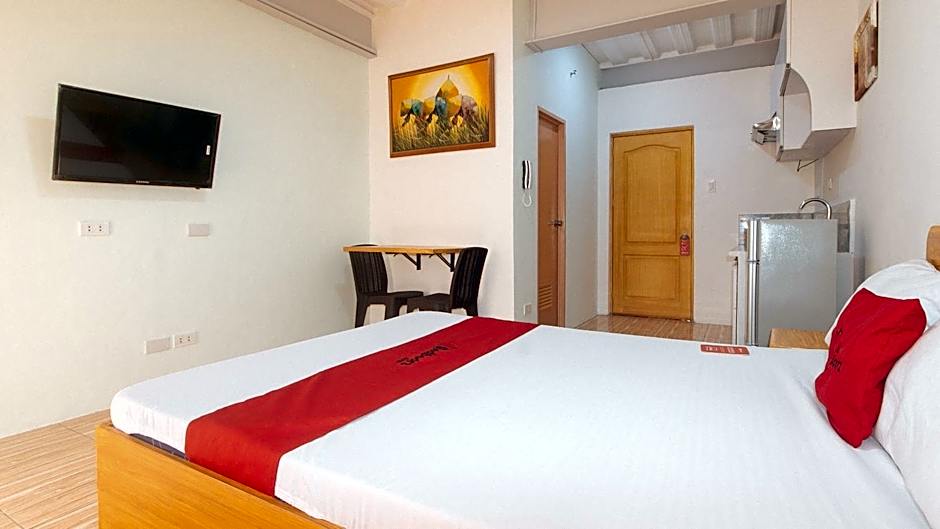 RedDoorz @ Sun Miles Condominium