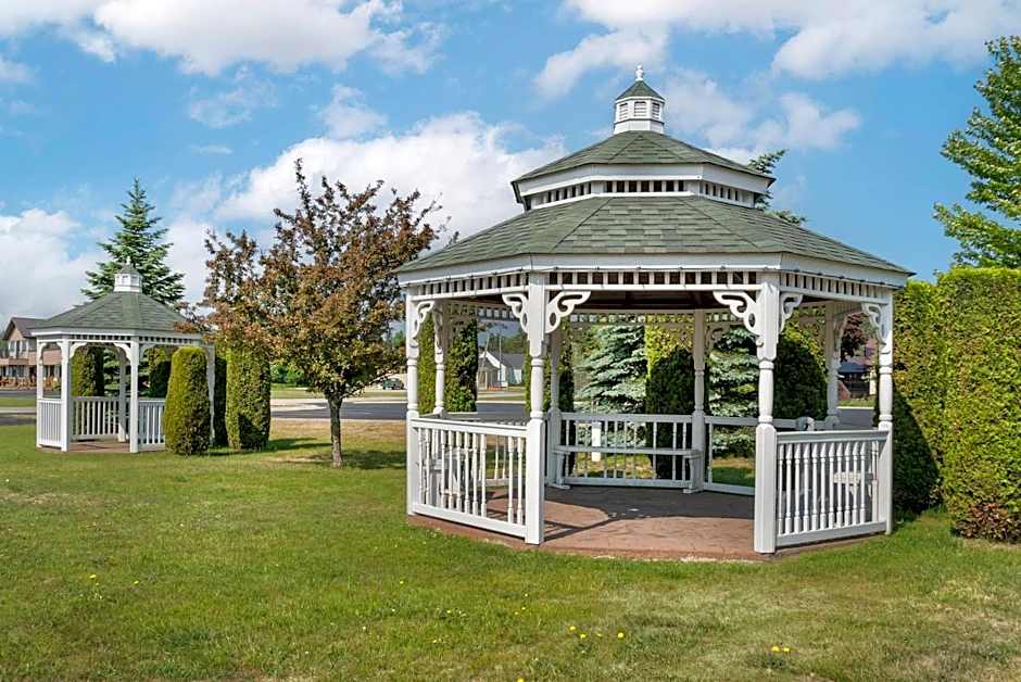 Quality Inn & Suites Manistique
