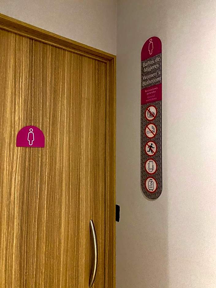 izZzleep WTC Mexico (world trade center Mexico)