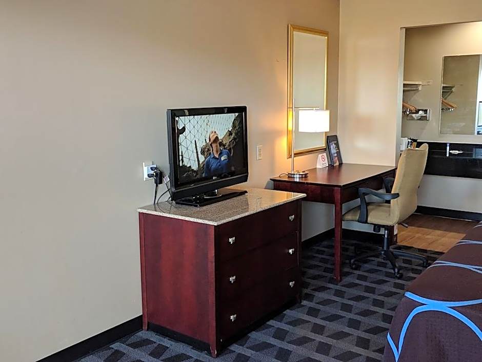 Americas Best Value Inn Grain Valley at I-70