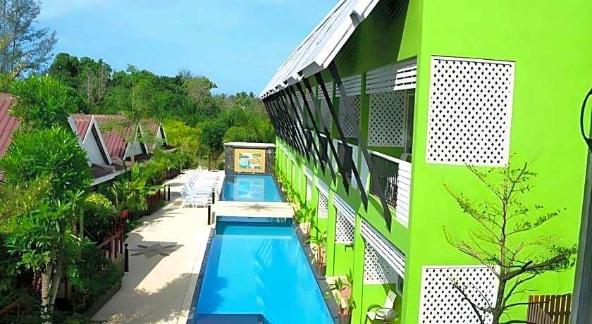 Khaolak C-nior Bungalows