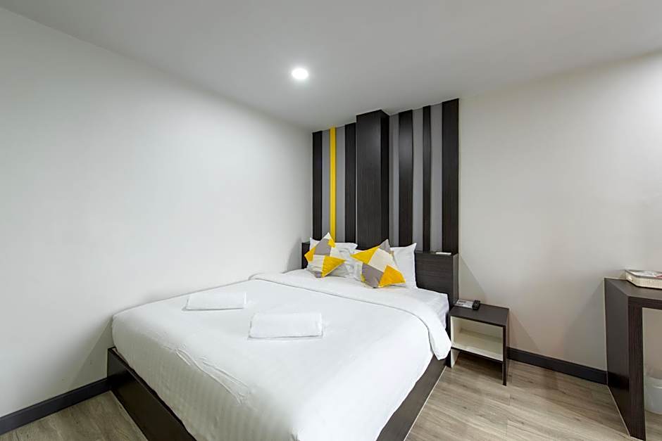 Riski Residence Bangbuathong