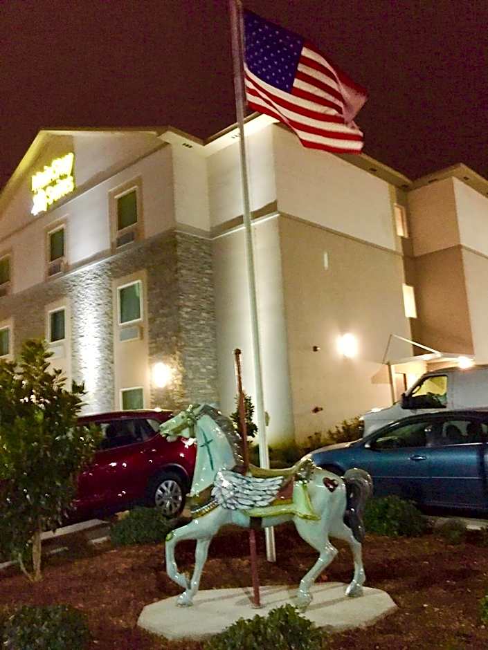 Sleep Inn & Suites Meridian - Bonita Lakes