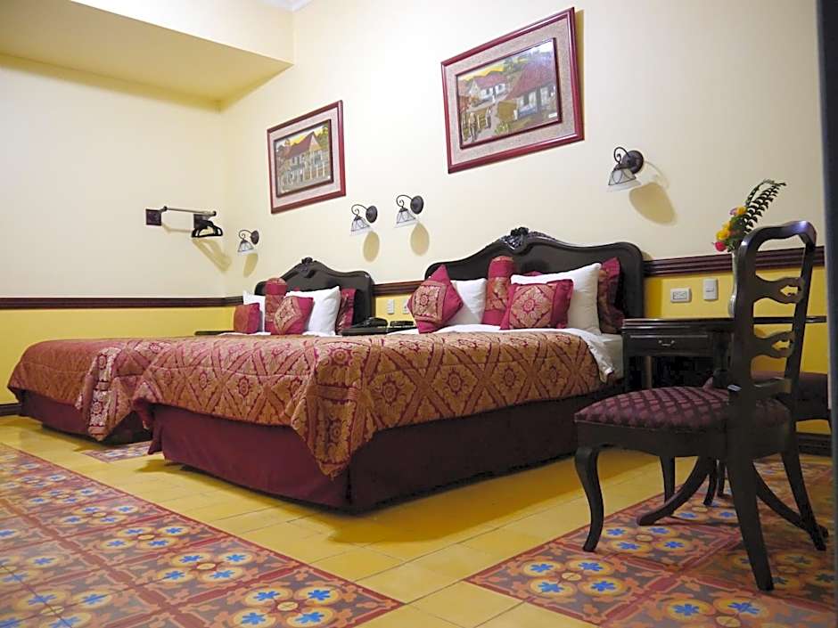 Hotel Santo Tomas / Historical Property