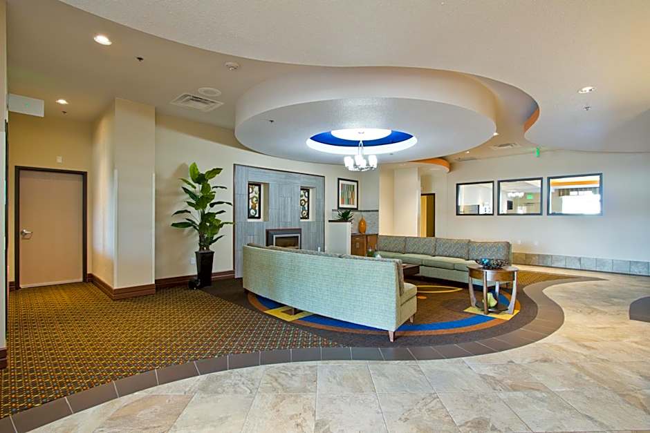 Holiday Inn Express & Suites Denver East-Peoria Street By IHG