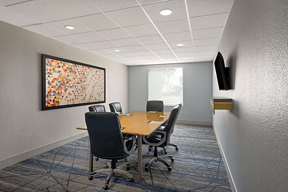 Holiday Inn Express & Suites Boynton Beach West By IHG