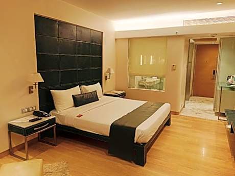 Reflection Single Room