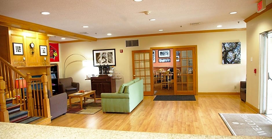 Country Inn & Suites by Radisson, Bloomington-Normal West, IL