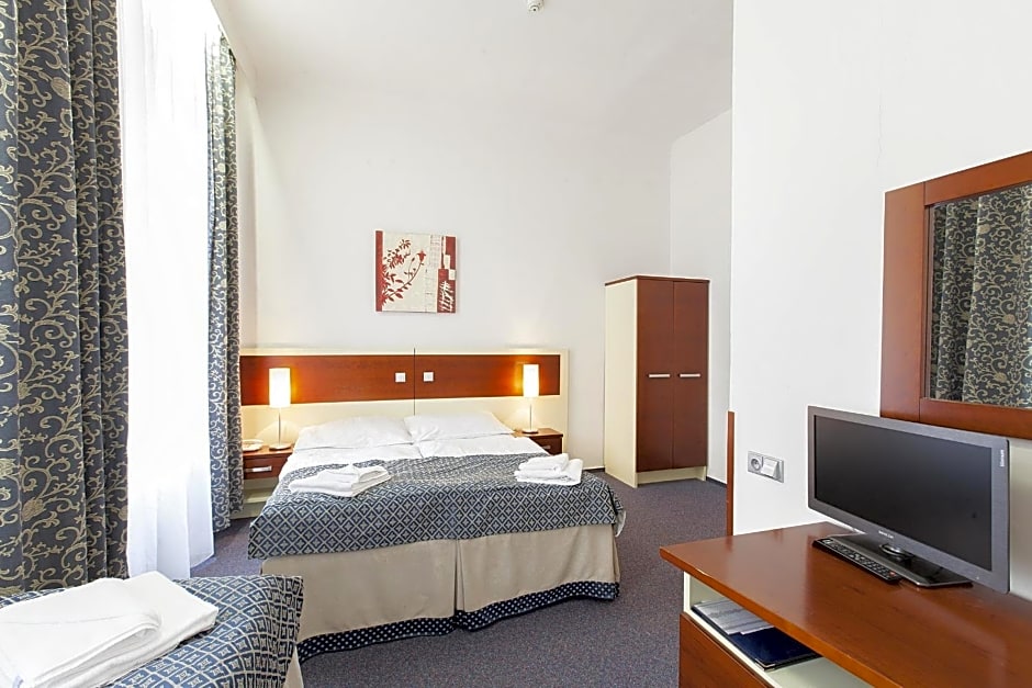 City Partner Hotel Atos In Prague