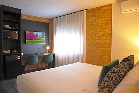 Quality Hotel Robertson Gardens