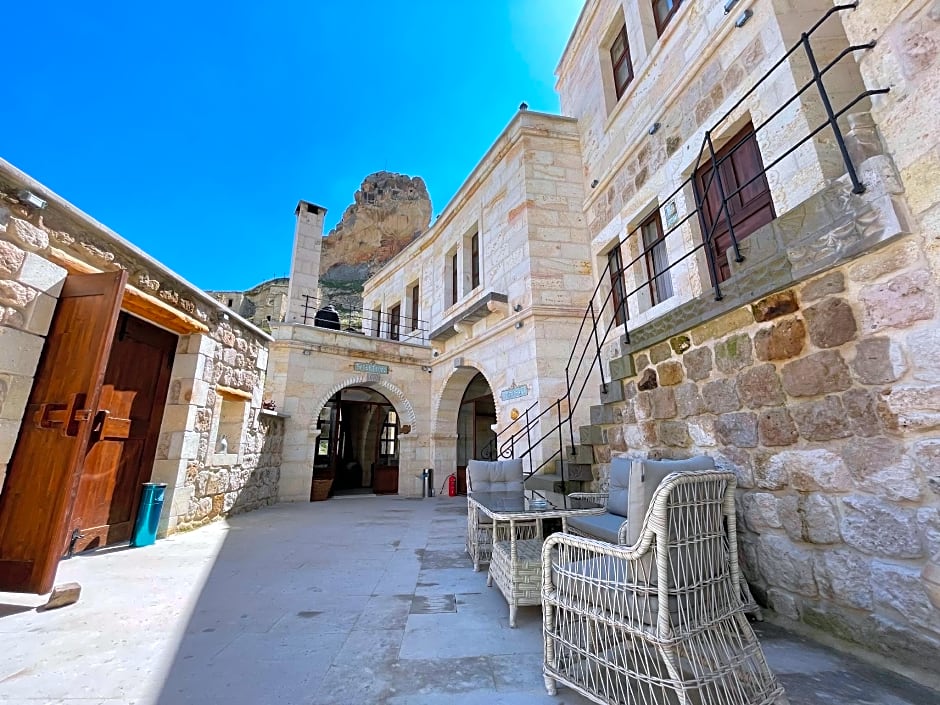 DOCTOR'S CAVE SUİTES