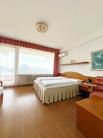 Single Room with Lake View and Balcony