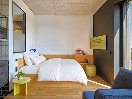 Design Apartment with AC