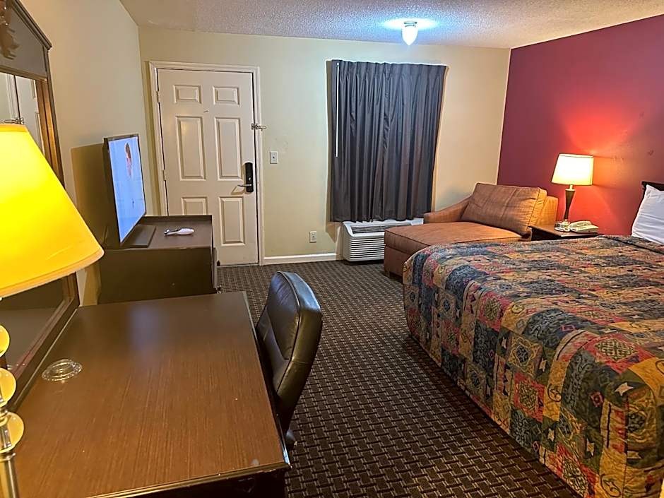 Royal Inn - Anniston