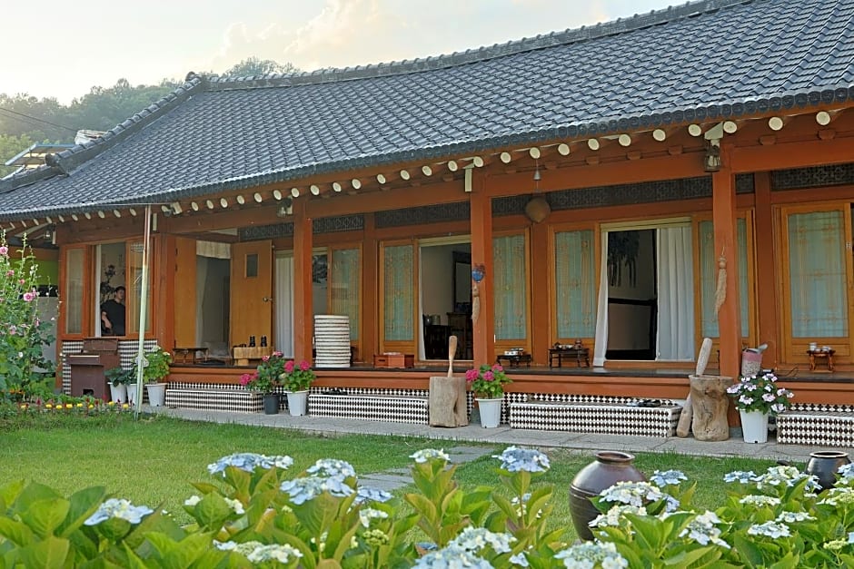 Daoljae Hanok Pension