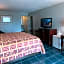 Express Inn & Suites - 5 Miles from St Petersburg Clearwater Airport