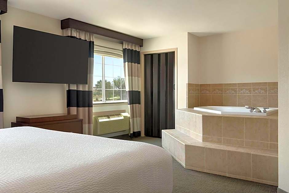 Ramada by Wyndham Del Rio