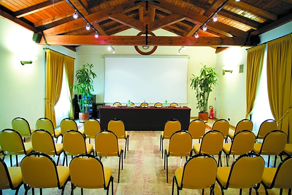 Hotel Alla Rocca Conference & Restaurant