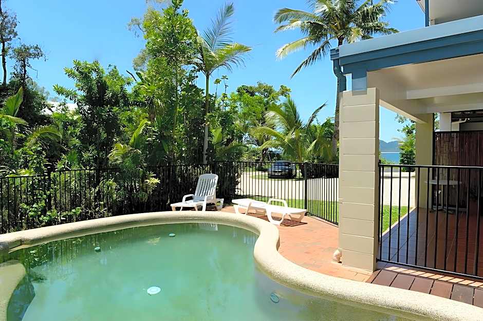 Apollo Jewel Beachfront Apartments