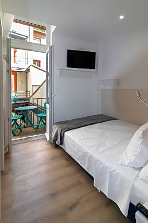 Deluxe Double Room with Balcony