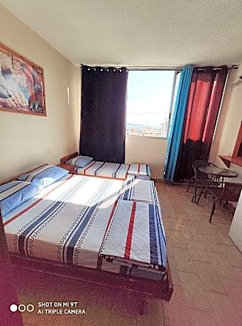 Family Room (5 Adults)