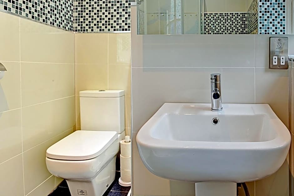 The Gables Hotel, Birmingham Airport