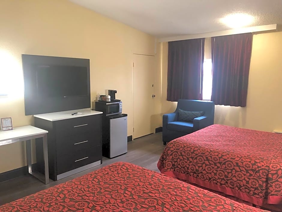 Days Inn by Wyndham Grove City Columbus South