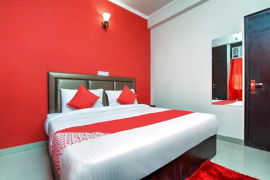 Apple Pie By OYO Rooms – Noida, DC
