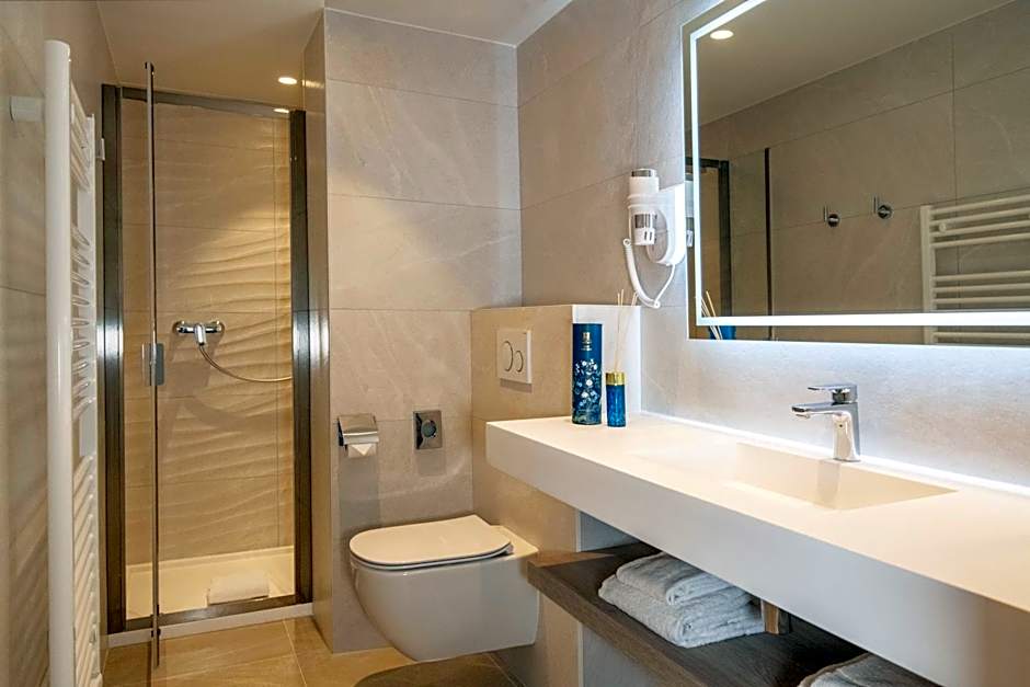 Résidence Hôtelière Chambord au coeur de Menton - entièrement rénovée