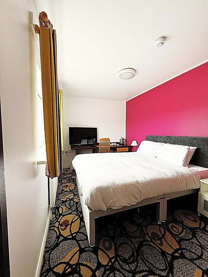 Photo 1 of 22 of Simplystay Lincoln Road