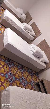 6-Bed Mixed Dormitory Room