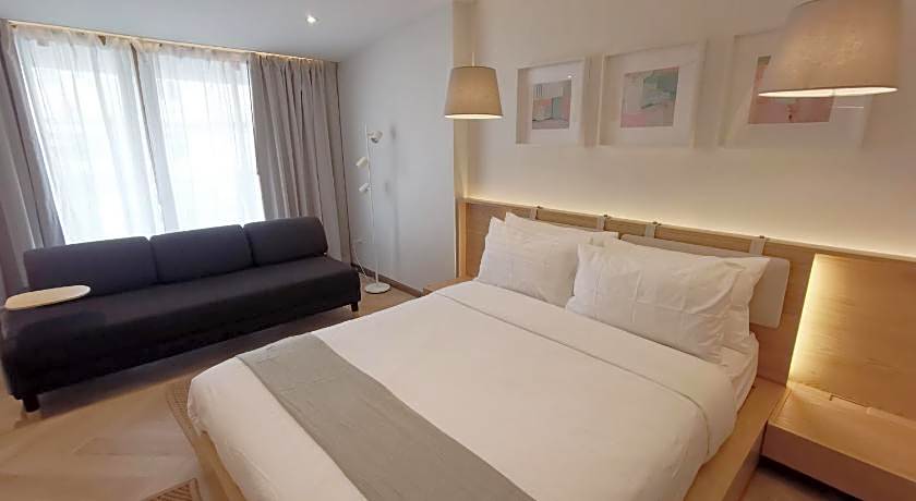 Double Bed Hotel
