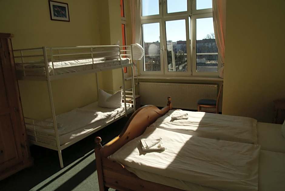 Happy go Lucky Hotel  Hostel