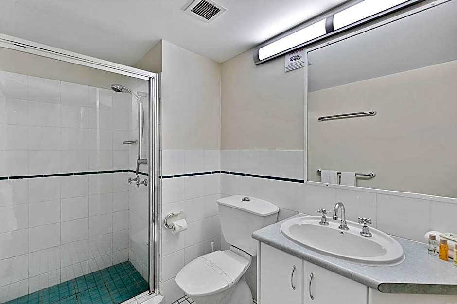 White Crest Apartments