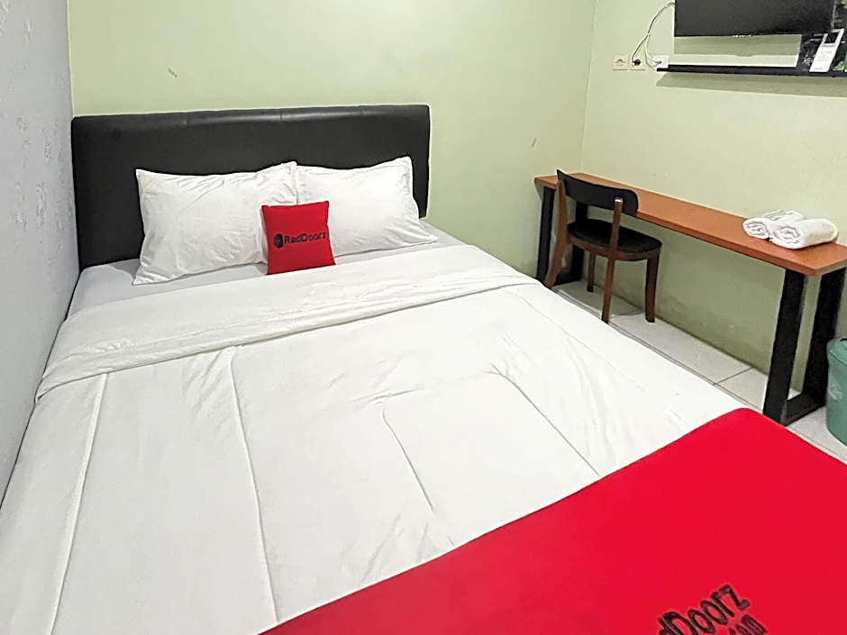 RedDoorz Syariah near Exit Tol Nganjuk