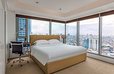 Deluxe Two-Bedroom Apartment