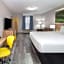 Days Inn & Suites by Wyndham Sellersburg