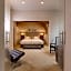 Donati Luxury Tower Suites