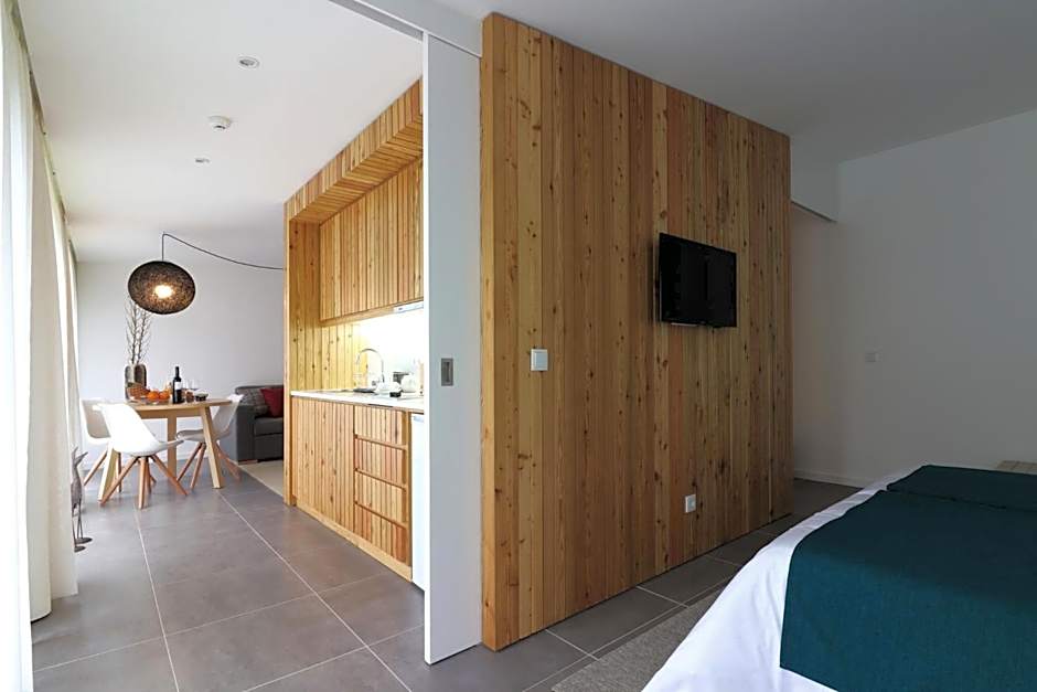 World's Nests Furnas Pods Village