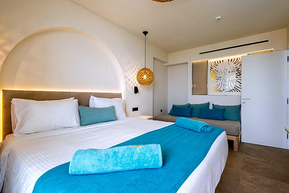 Pegasos Deluxe Beach Hotel