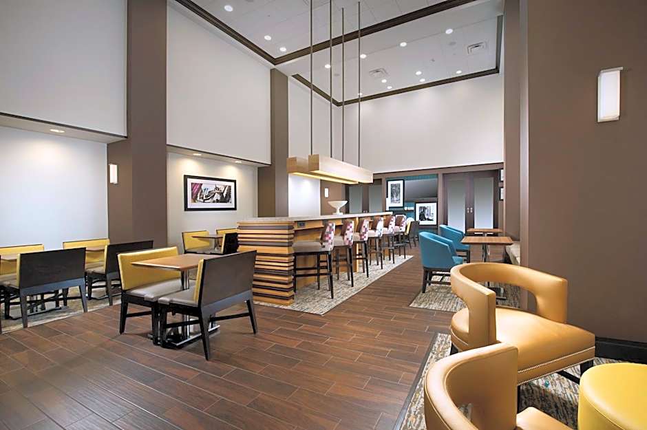 Hampton Inn By Hilton & Suites Syracuse/Carrier Circle