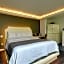 Romantic Inn & Suites