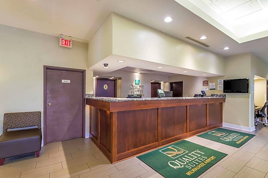 Quality Suites Milwaukee Airport