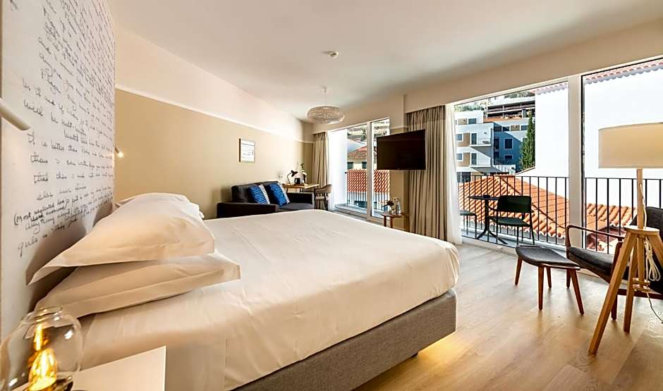 Pestana Fisherman Village