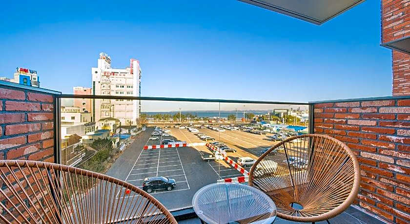 Pohang Brown Dot Terrace Pohang Terminal branch